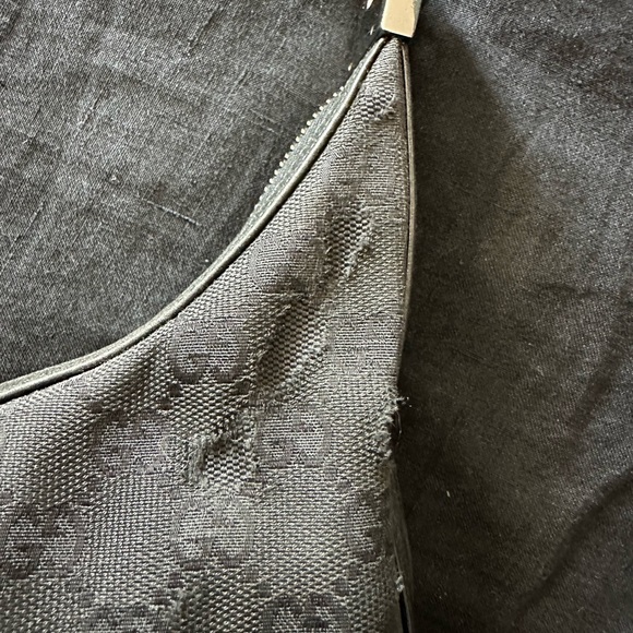 Authentic GUCCI Canvas Hobo Purse - GG Pattern - Style 01233 - Pre-Owned Classic - Picture 10 of 11